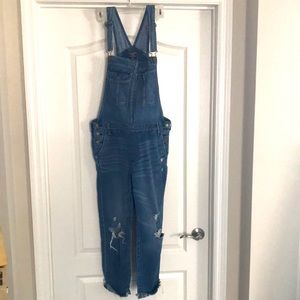 Abercrombie & Fitch overalls.